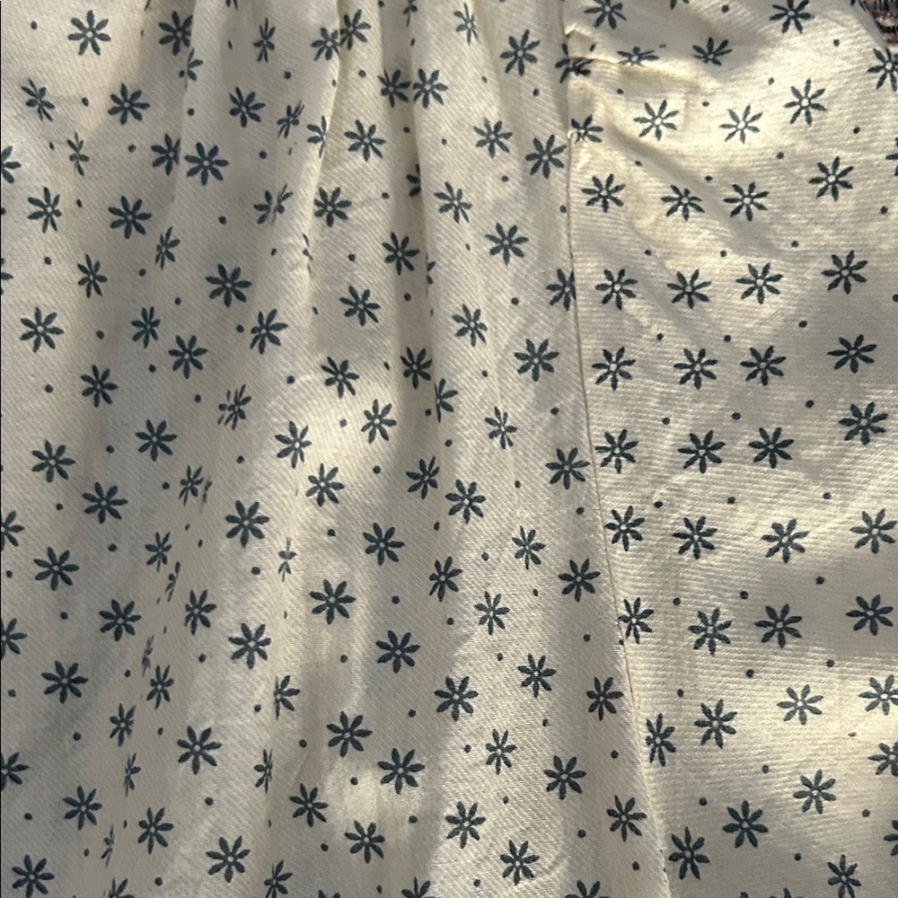 Indi & Cold Button Down Shirt Size Small - image 4